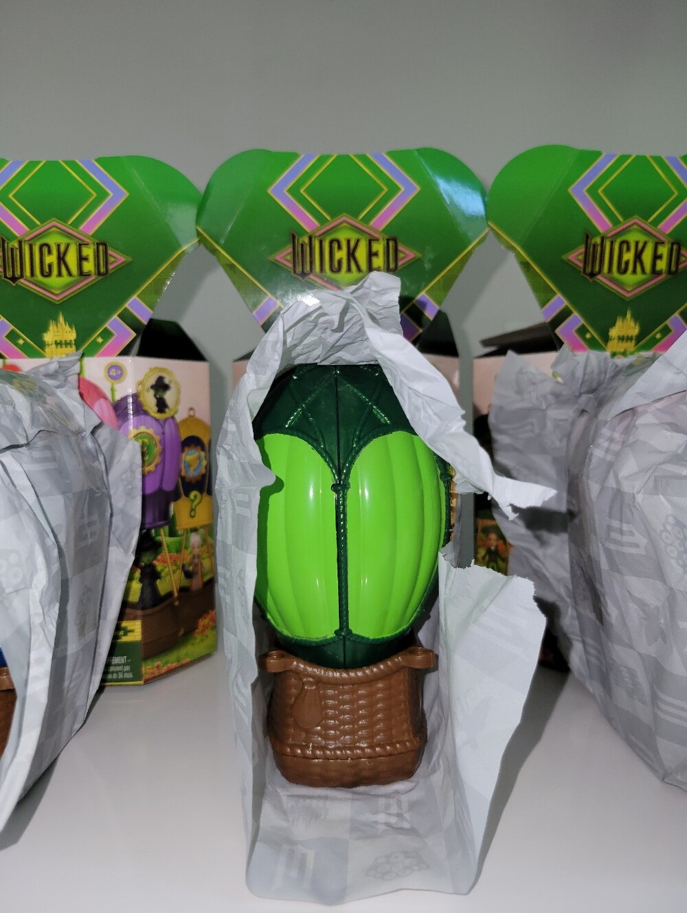 Wicked Themed Green Hot Air Balloon Figure ~ Wizard Of Oz